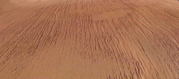 ‘Yardangs’ sculpted by wind-blown sand on Mars (Image courtesy - ESA/DLR/FU Berlin (G. Neukum), Wikimedia Commons) ‘Yardangs’ sculpted by wind-blown sand on Mars (Image courtesy - ESA/DLR/FU Berlin (G. Neukum), Wikimedia Commons)