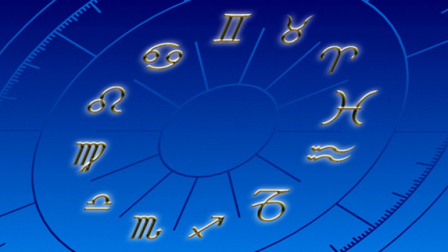 Oroscopo di domani, venerdì 27 luglio 2018, momento di serenità per i Pesci