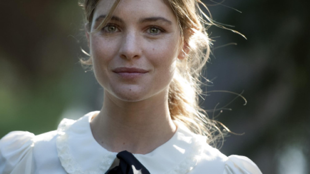 Vittoria Puccini è Violetta: trama, foto e video della fiction Rai - fanpage.it