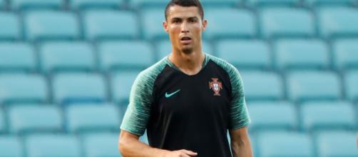Cristiano Ronaldo acuerda 2 años de cárcel y pagar €18,8 millones