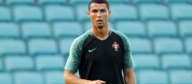 Cristiano Ronaldo acuerda 2 años de cárcel y pagar €18,8 millones Cristiano Ronaldo acuerda 2 años de cárcel y pagar €18,8 millones