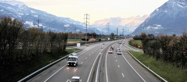 Nuovi tutor sulle autostrade con un nuovo sistema di rilevazione Nuovi tutor sulle autostrade con un nuovo sistema di rilevazione
