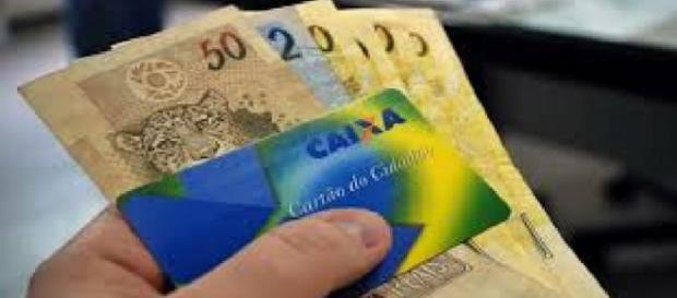 O valor do abono varia de R$ 80,00 a R$ 954,00 O valor do abono varia de R$ 80,00 a R$ 954,00