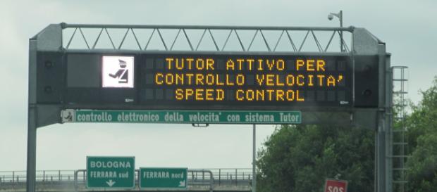 Vinto il ricorso contro una multa: i nuovi tutor non possono essere equiparati agli autovelox - Immagine di Freytagberndt su Wikimedia. Vinto il ricorso contro una multa: i nuovi tutor non possono essere equiparati agli autovelox - Immagine di Freytagberndt su Wikimedia.