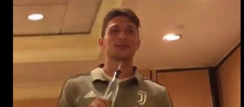 Juventus, Caldara canta Celentano e non pensa al mercato