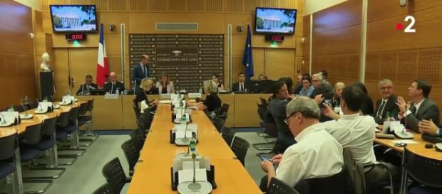 Affaire Benalla : l'opposition boycotte la dernière audition de la commission d'enquête Affaire Benalla : l'opposition boycotte la dernière audition de la commission d'enquête