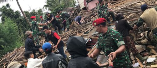 Indonesia, potente terremoto: danni e vittime.