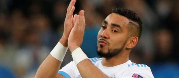 Dimitri Payet est visé par des rumeurs de départ vers West Ham, mais il devrait rester à l'OM la saison prochaine. Dimitri Payet est visé par des rumeurs de départ vers West Ham, mais il devrait rester à l'OM la saison prochaine.