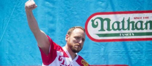 Joey Chestnut is once again the favorite at the Nathan's Hot Dog eating contest this year. [Image credit - The Guardian/YouTube]