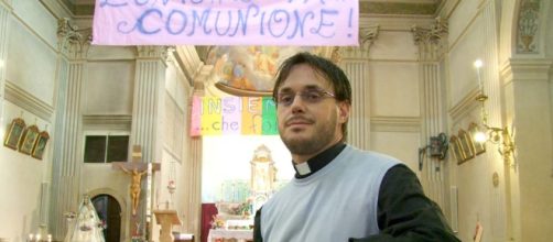 Don Giuliano si è sposato, ma è ancora prete