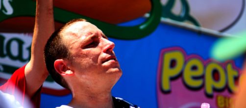 Joey Chestnut (34) breaks own record at the annual Nathan’s Hot Dog Eating Contest. [via Hello Turkey Toe/Flickr]