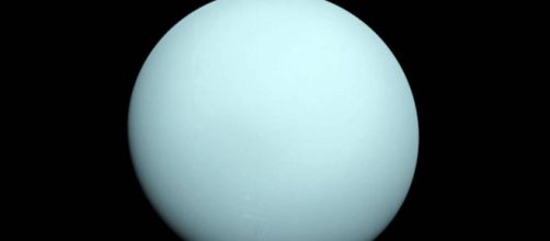 Urano se inclinó por el impacto de algo dos veces más grande que la Tierra