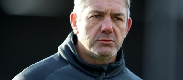 Daryl Powell seems keen on building something special at Castleford. Would he throw all this away? Image Source - shropshirestar.com Daryl Powell seems keen on building something special at Castleford. Would he throw all this away? Image Source - shropshirestar.com