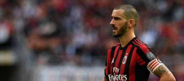 Leonardo Bonucci attende di conoscere gli sviluppi del futuro del Milan sul piano societario: intanto si muovono i top club europei. Leonardo Bonucci attende di conoscere gli sviluppi del futuro del Milan sul piano societario: intanto si muovono i top club europei.