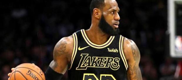 Los Angeles Lakers targeting some big trades to help LeBron James [Image by Lakers / Picdo} Los Angeles Lakers targeting some big trades to help LeBron James [Image by Lakers / Picdo}
