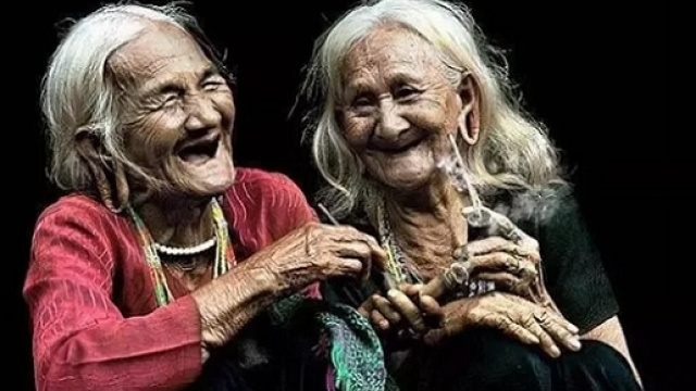 La decadenza fisica procede rapidamente fino agli 80 anni, dopo inizia a rallentare, per stabilizzarsi a partire dai 105 anni.