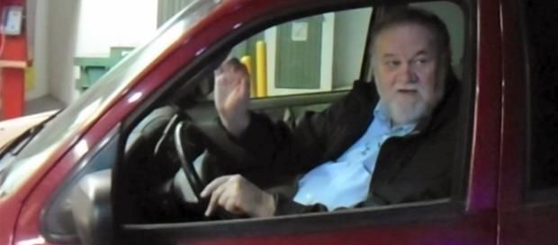 Una fuente cercana dice que Thomas Markle consumió drogas (Rumores) Una fuente cercana dice que Thomas Markle consumió drogas (Rumores)