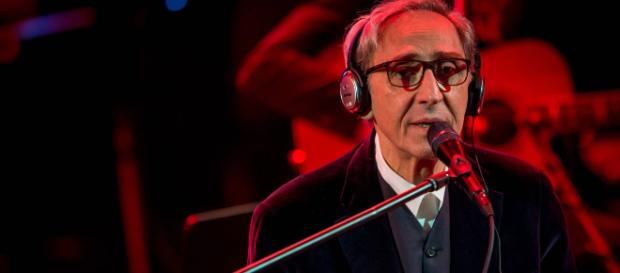 Franco Battiato sarebbe affetto da morbo di Alzheimer Franco Battiato sarebbe affetto da morbo di Alzheimer
