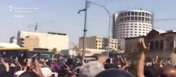 Iran: protests grow over economic collapse - Image credit Radio Free Europe/Radio Liberty | YouTube Iran: protests grow over economic collapse - Image credit Radio Free Europe/Radio Liberty | YouTube