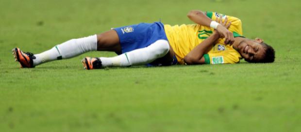 Neymar, as faltas sofridas e cavadas. Neymar, as faltas sofridas e cavadas.