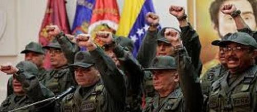 VENEZUELA / Desproporcionado aumento de sueldo exclusivo para los militares