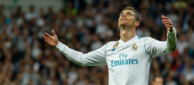 Cristiano Ronaldo, 33 ans, n'a jamais été aussi proche d'un départ du Real Madrid Cristiano Ronaldo, 33 ans, n'a jamais été aussi proche d'un départ du Real Madrid