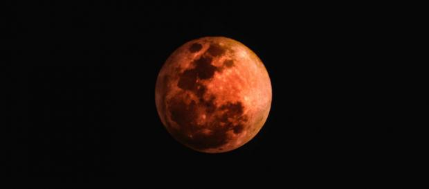 éclipse de lune, lune de sang ou lune rousse éclipse de lune, lune de sang ou lune rousse