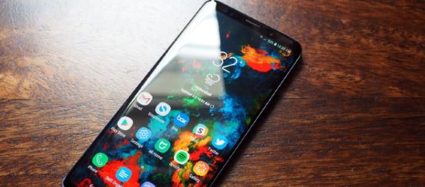 Samsung presenta fallas en algunos móviles que envían fotos a contactos sin autorización Samsung presenta fallas en algunos móviles que envían fotos a contactos sin autorización