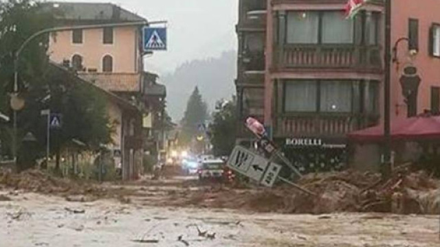 Nubifragi in Trentino: Moena sott'acqua
