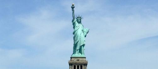 New York City Statue of Liberty (Image courtesy – Laslovarga, Wikimedia Commons)