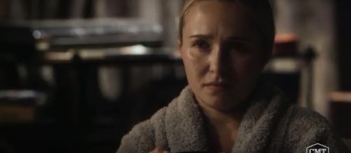 Juliette (Hayden Panettiere) is back home, but Avery decides to move out on 'Nashville' in 'Strong Enough to Bend.' [Image source: CMT-YouTube]