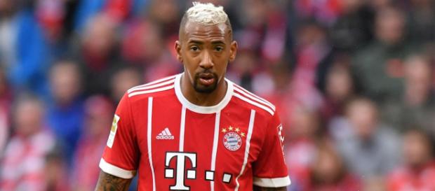 Jérôme Boateng a un profil qui plaît beaucoup au PSG, mais ce dernier est également courtisé par deux autres formations de poids. Jérôme Boateng a un profil qui plaît beaucoup au PSG, mais ce dernier est également courtisé par deux autres formations de poids.