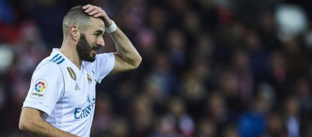 Plusieurs contacts ont été découverts entre Karim Benzema et Naples lors de ce mercato. Plusieurs contacts ont été découverts entre Karim Benzema et Naples lors de ce mercato.