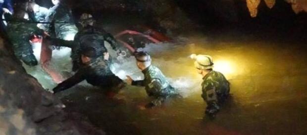 Thailand Höhlen-Drama: Kein Lebenszeichen von vermissten ... - stern.de Thailand Höhlen-Drama: Kein Lebenszeichen von vermissten ... - stern.de