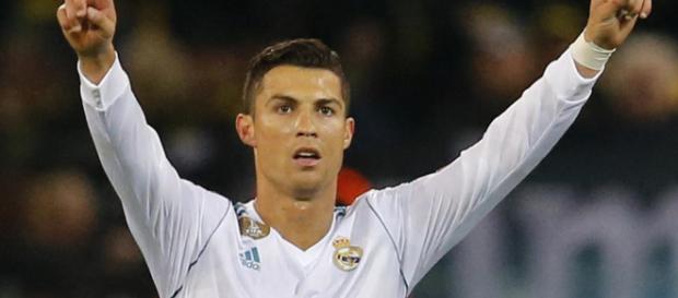 El Real Madrid confirma que la cláusula de Cristiano Ronaldo es de 1.000 millones El Real Madrid confirma que la cláusula de Cristiano Ronaldo es de 1.000 millones