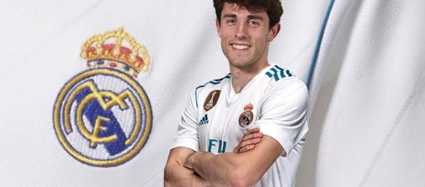 El Real Madrid hace oficial el fichaje de Álvaro Odriozola por 6 temporadas El Real Madrid hace oficial el fichaje de Álvaro Odriozola por 6 temporadas