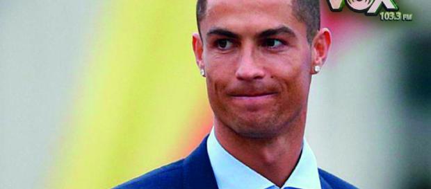 TURÍN / Se confunde a un jugador de fútbol con Cristiano Ronaldo en el aeropuerto TURÍN / Se confunde a un jugador de fútbol con Cristiano Ronaldo en el aeropuerto