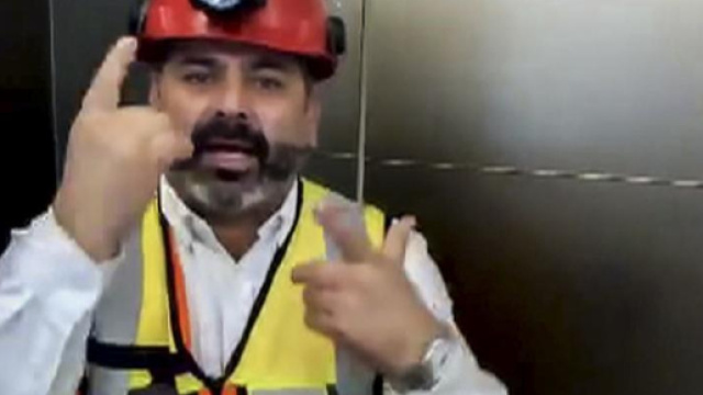 Jeunes Thaïlandais coincés dans une grotte : "Tenez bon !" lance Mario Sepulveda