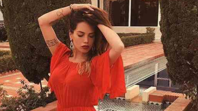 Manon Marsault dévoile son corps incroyable un mois et demi après l'accouchement