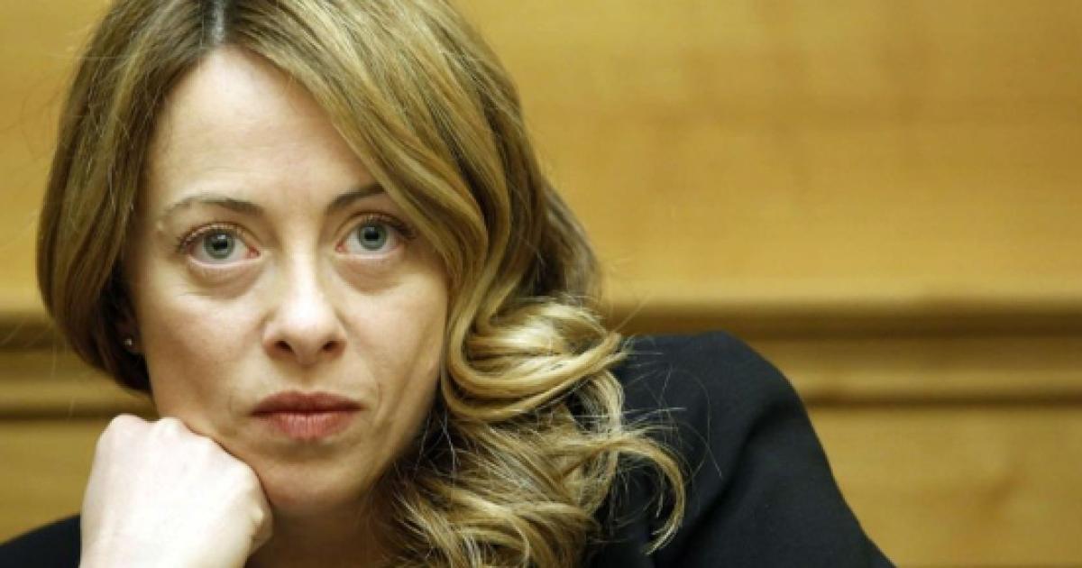Giorgia Meloni critica l'iniziativa delle magliette rosse ...