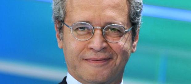 Enrico Mentana fonda un quotidiano digitale affidato solo ai giovani Enrico Mentana fonda un quotidiano digitale affidato solo ai giovani