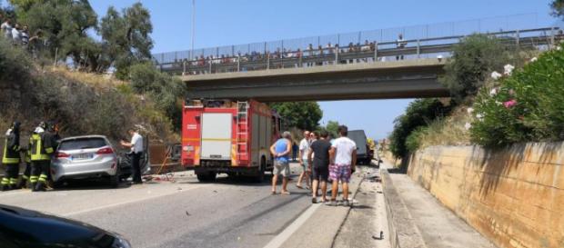 SS172 dei trulli, grave incidente stradale con un morto e feriti - gofasano.it SS172 dei trulli, grave incidente stradale con un morto e feriti - gofasano.it