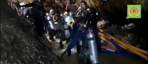 Fallece un buzo en las labores de rescate de los pequeños atrapados en Tailandia