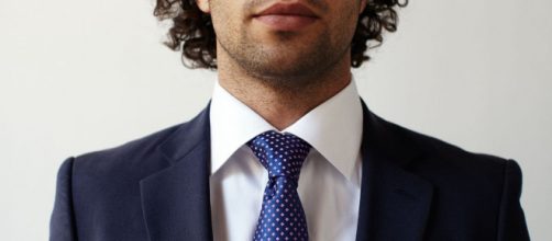 Indossare la cravatta può far male alla salute, secondo una ricerca condotta in Germania.