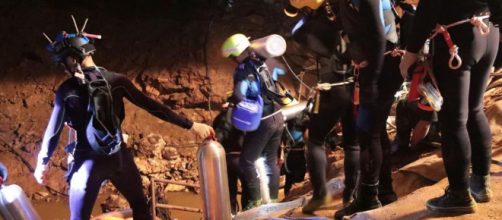 Thailandia, tratti in salvo quattro dei dodici bambini rimasti intrappolati nella grotta