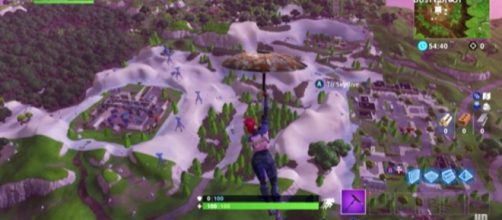 The sand-covered map of 'Fortnite' BR got players a bit confused. [Image source: Happy Power - YouTube]