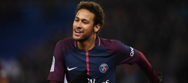 Neymar voudrait provoquer l'arrivée de Luis Suarez à la place d'Edinson Cavani lors de ce mercato. Neymar voudrait provoquer l'arrivée de Luis Suarez à la place d'Edinson Cavani lors de ce mercato.