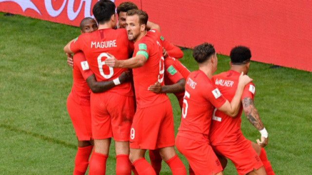 L'Angleterre s'offre les demies-finales en battant la Suède 2 à 0.