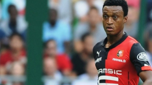 Mexer, défenseur central du Stade Rennais, pourrait se retrouver dans le camp de l'ASSE d'ici Septembre.