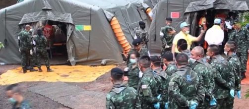 TAILANDIA / Aún quedan 5 personas en la cueva Tham Luang